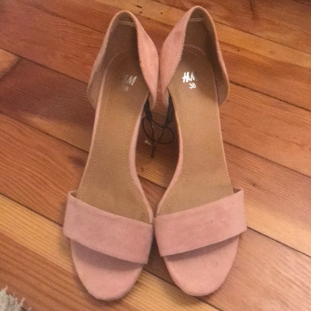 NEW H& M’s pink suede small heels size 8